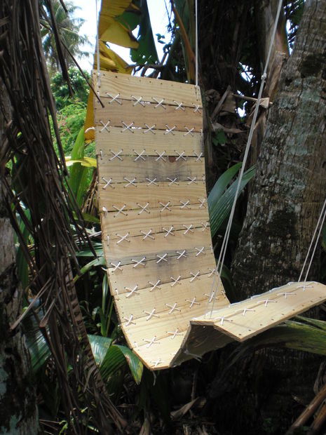 Paracord Laced Pallet, Hanging Chair