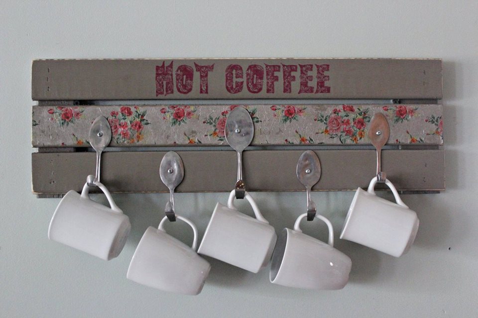 10 Creative DIY Coffee Mug Storage Ideas