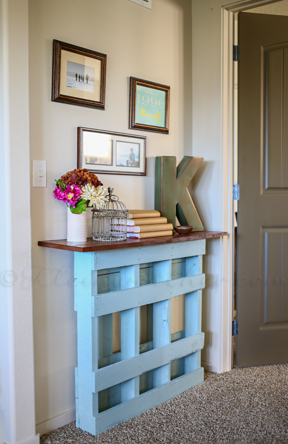 Pallet Entryway Table