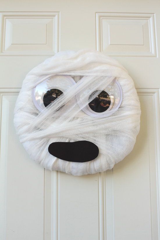 Mummy Wreath