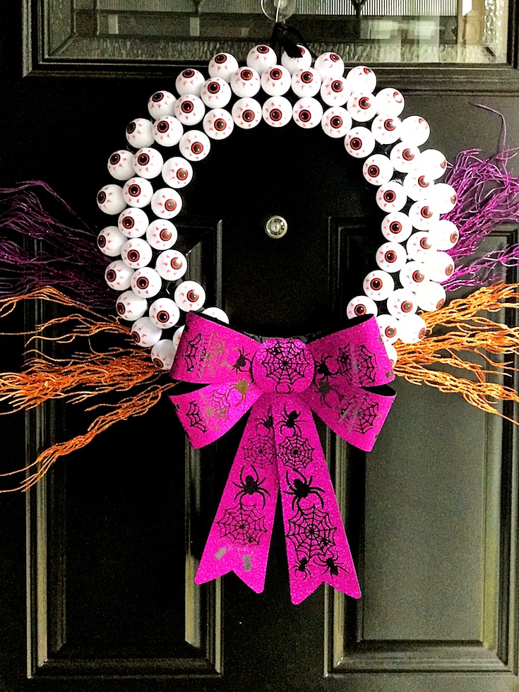 eyeball halloween wreath