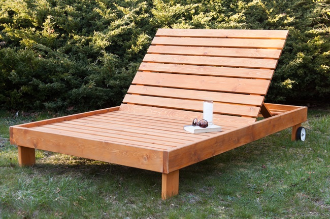 DIY Outdoor Chaise Lounge