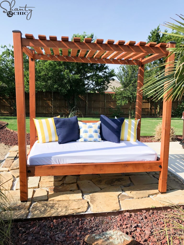 Outdoor Daybed