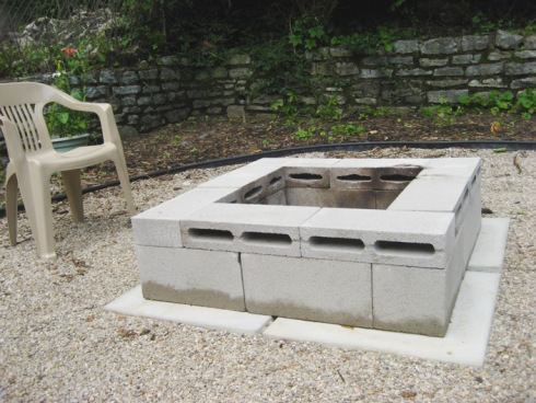 cinder block fire pit