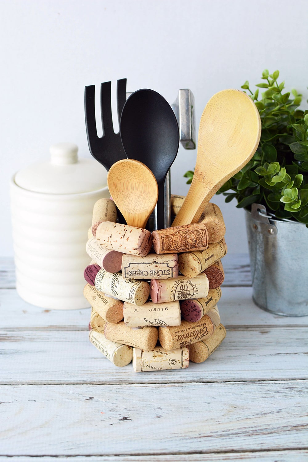 Wine Cork Utensil Holder