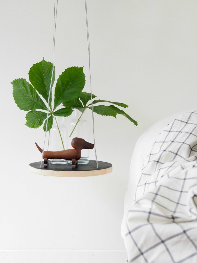 Floating String Table